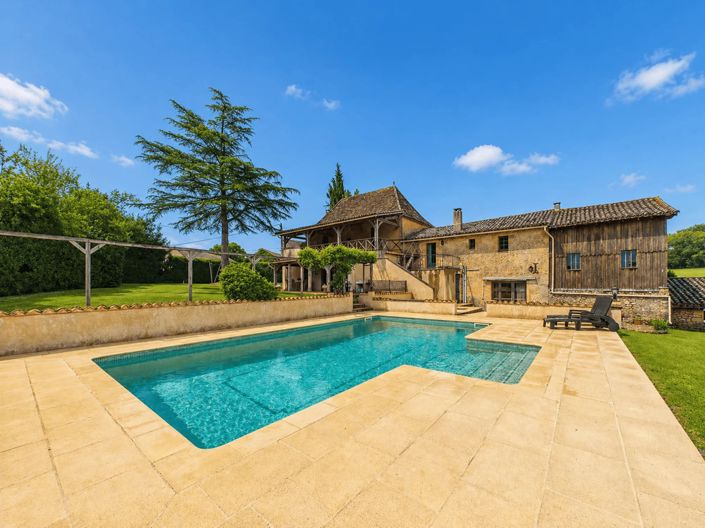 Image No.2-5 Bed Farmhouse for sale