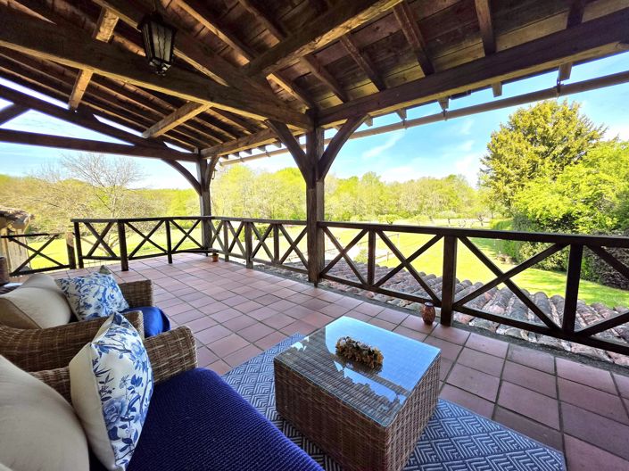 Image No.3-5 Bed Farmhouse for sale