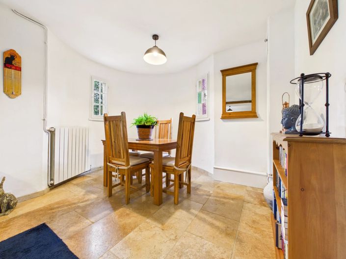 Image No.6-5 Bed Farmhouse for sale