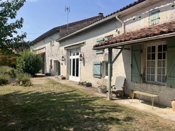 1 - Courcôme, House