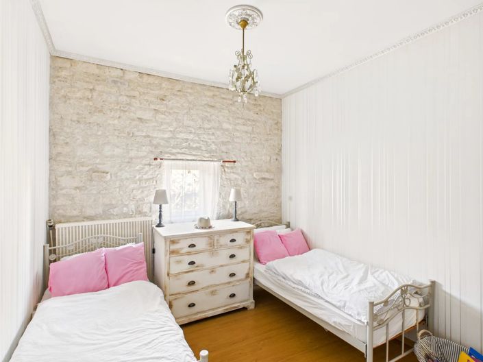 Image No.12-5 Bed House for sale