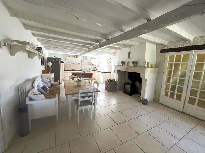 Image No.7-Maison de 5 chambres à vendre à Courcôme