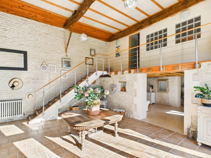 Image No.7-5 Bed House for sale