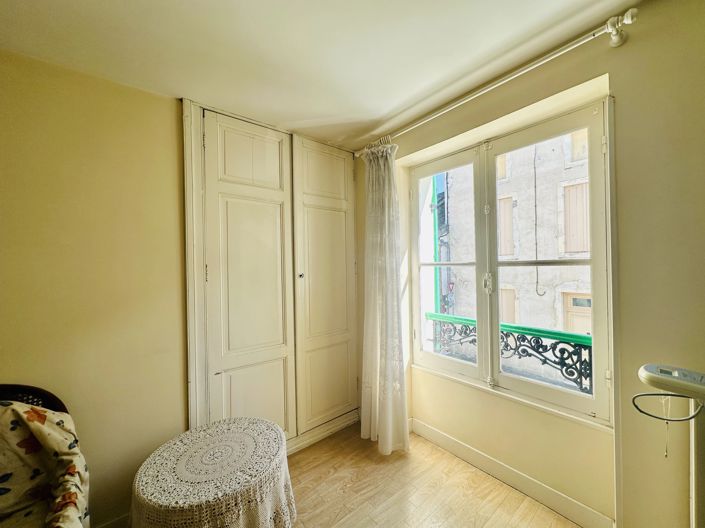 Image No.11-3 Bed House for sale