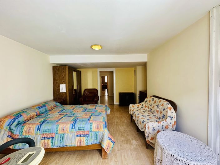 Image No.12-3 Bed House for sale