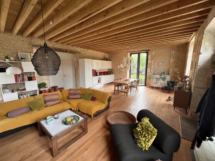 Image No.5-16 Bed House for sale