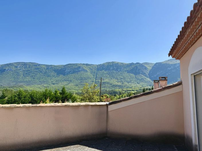 Image No.15-7 Bed House for sale