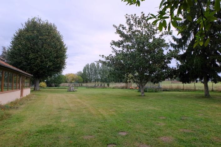 Image No.10-5 Bed House for sale