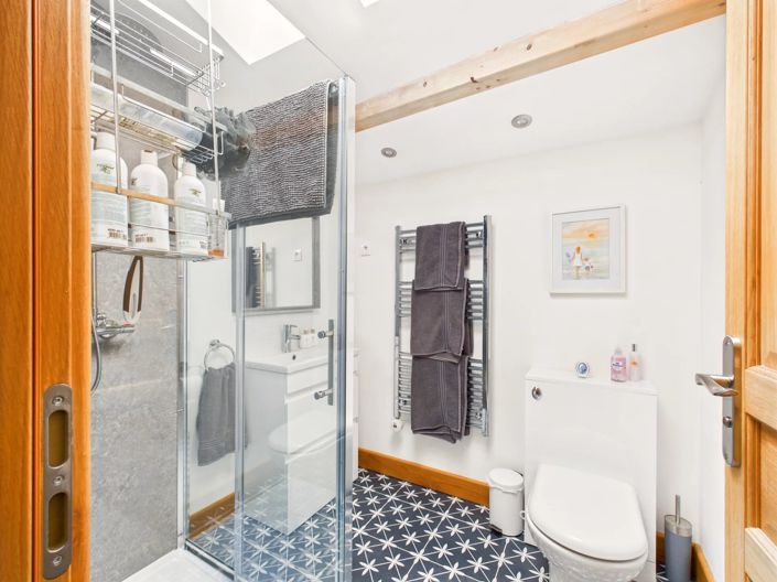 Image No.11-17 Bed House for sale