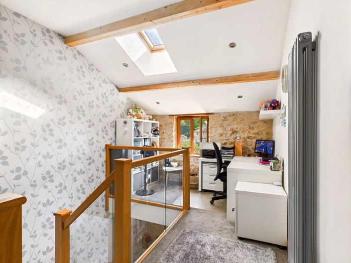 Image No.5-17 Bed House for sale