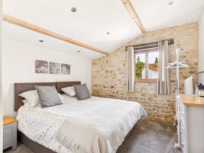 Image No.6-17 Bed House for sale