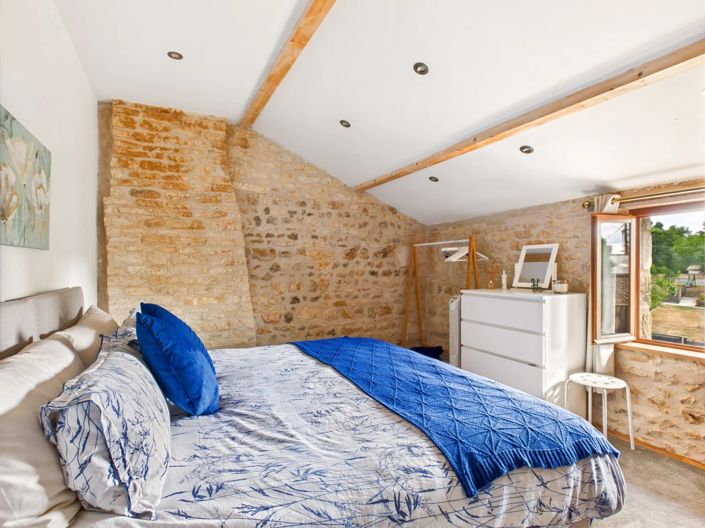 Image No.8-17 Bed House for sale