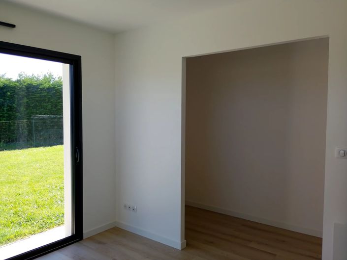 Image No.9-3 Bed House for sale