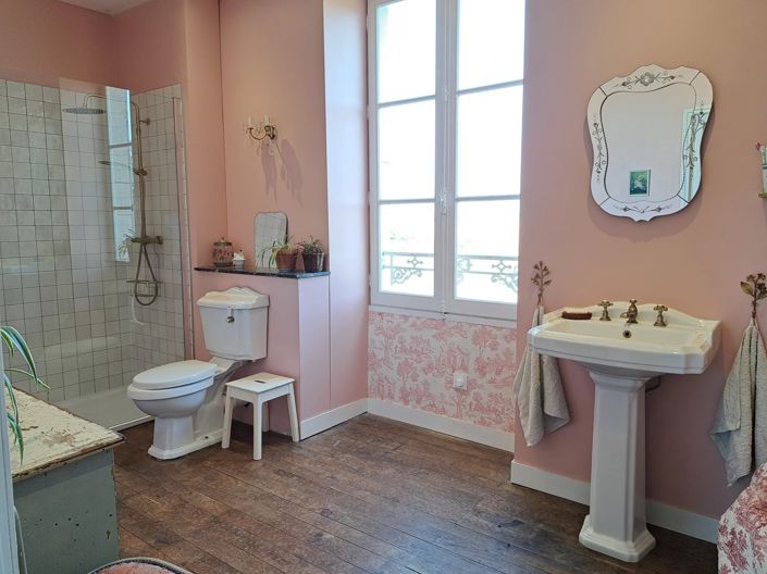 Image No.10-4 Bed House for sale