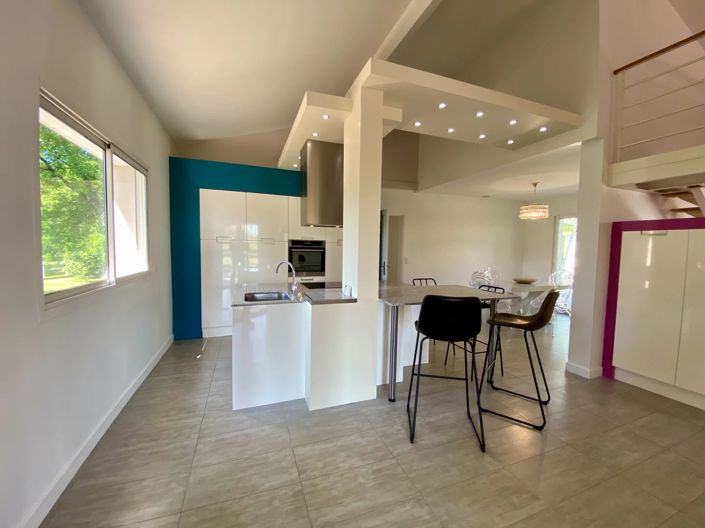 Image No.7-3 Bed House for sale