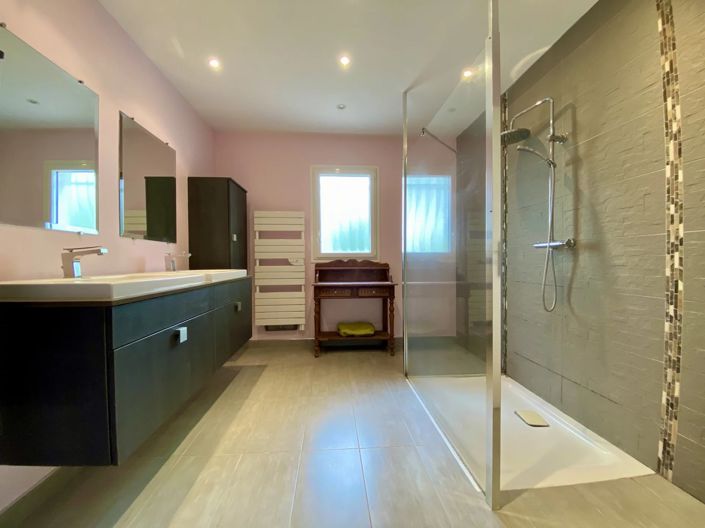Image No.8-3 Bed House for sale