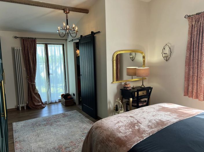 Image No.3-4 Bed Barn for sale