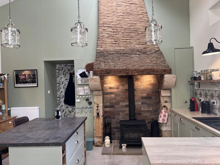 Image No.5-4 Bed Barn for sale