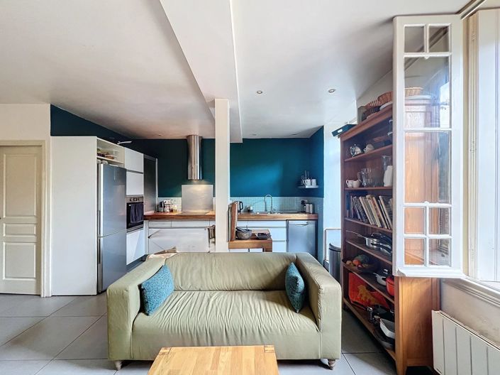 Image No.5-6 Bed House for sale