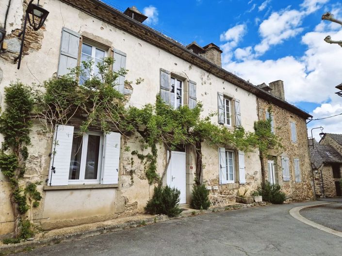 Image No.9-7 Bed House for sale