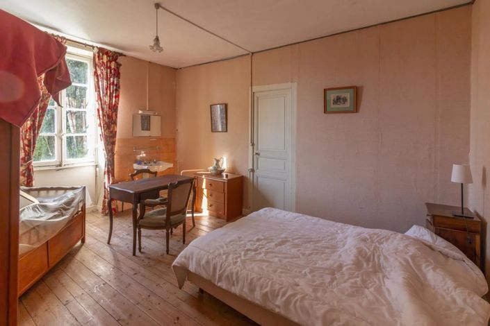 Image No.13-7 Bed House for sale