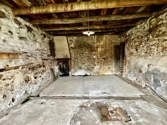 Image No.10-House for sale