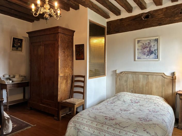 Image No.10-6 Bed House for sale