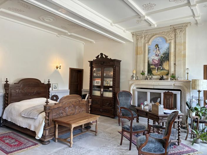 Image No.6-6 Bed House for sale