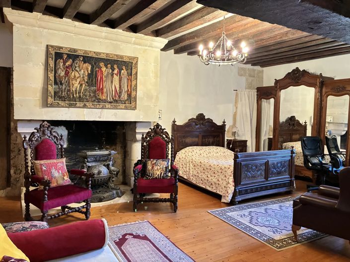 Image No.8-6 Bed House for sale