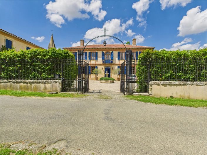 Image No.1-4 Bed House for sale