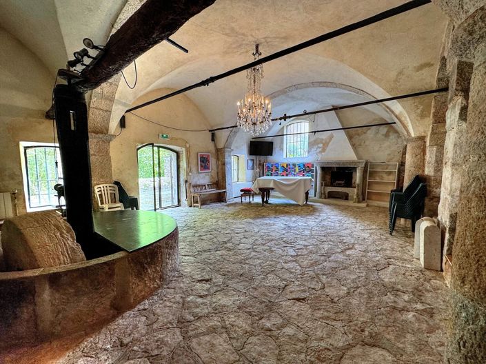 Image No.8-2 Bed House for sale