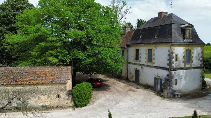 Image No.11-8 Bed Farmhouse for sale