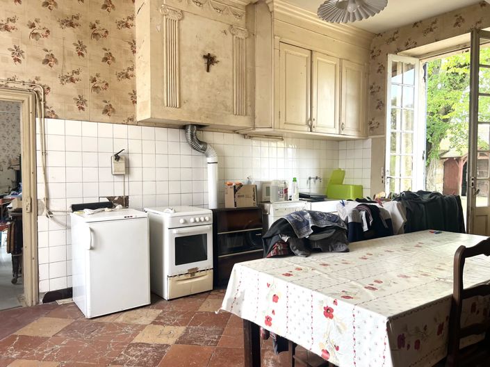 Image No.5-8 Bed Farmhouse for sale