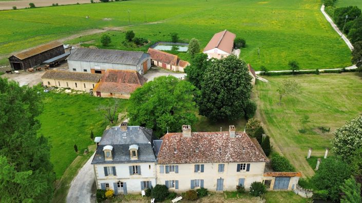 Image No.9-8 Bed Farmhouse for sale