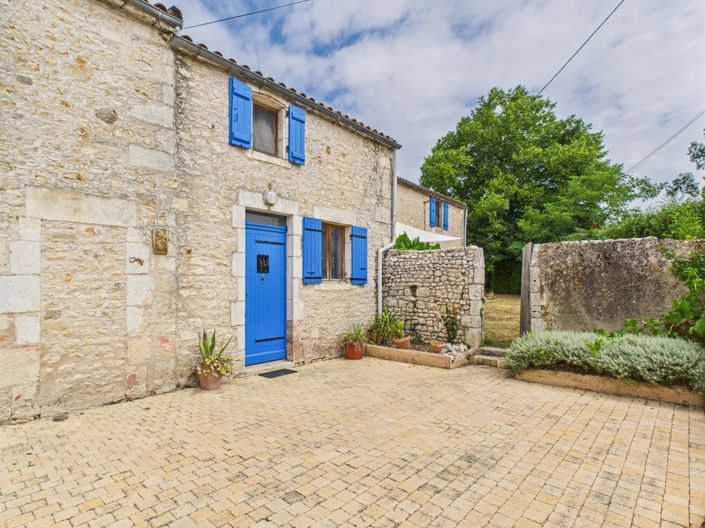 Image No.1-Maison de 8 chambres à vendre à Charente-Maritime