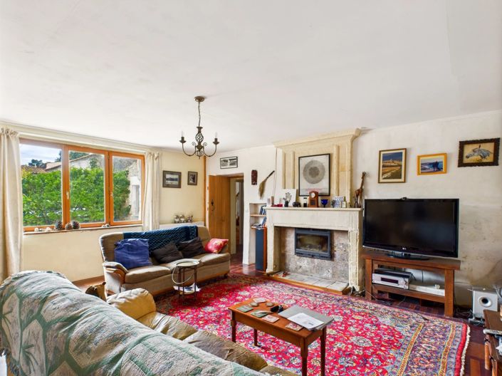 Image No.4-8 Bed House for sale