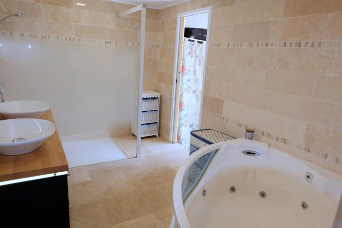 Image No.10-3 Bed House for sale