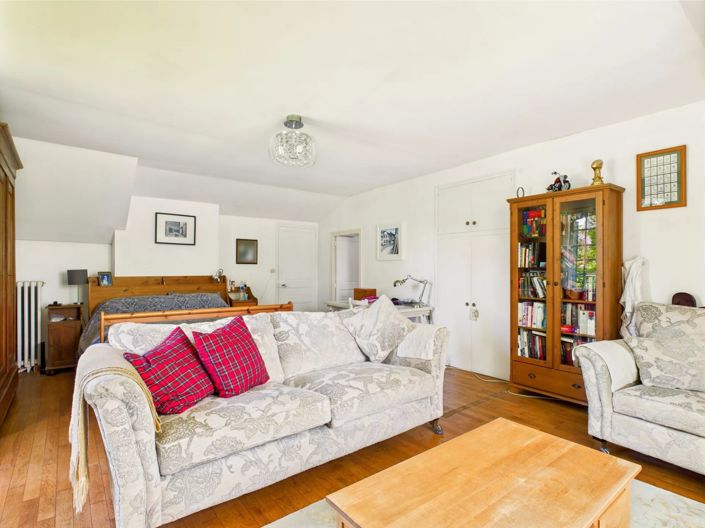 Image No.7-4 Bed House for sale