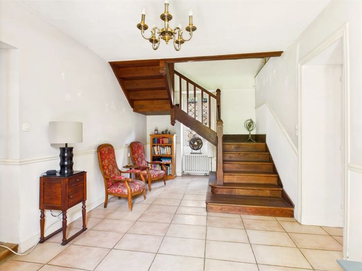 Image No.8-4 Bed House for sale