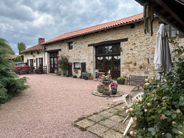 Image No.1-4 Bed House for sale