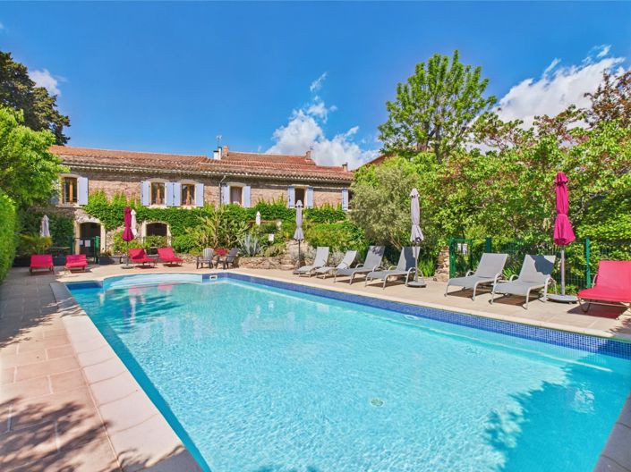 Image No.1-8 Bed House for sale