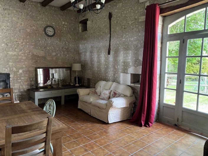 Image No.13-8 Bed House for sale