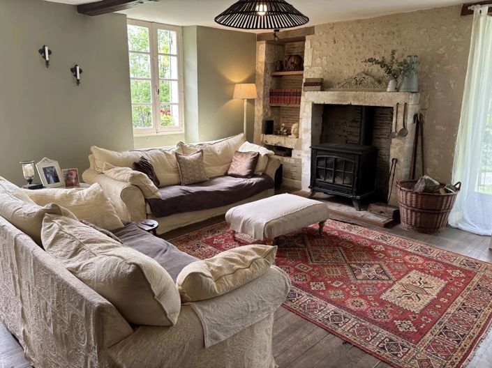 Image No.6-8 Bed House for sale