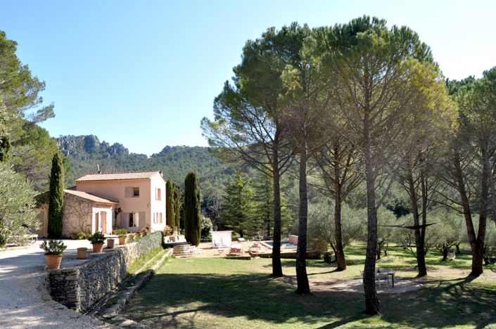 Image No.1-4 Bed House for sale