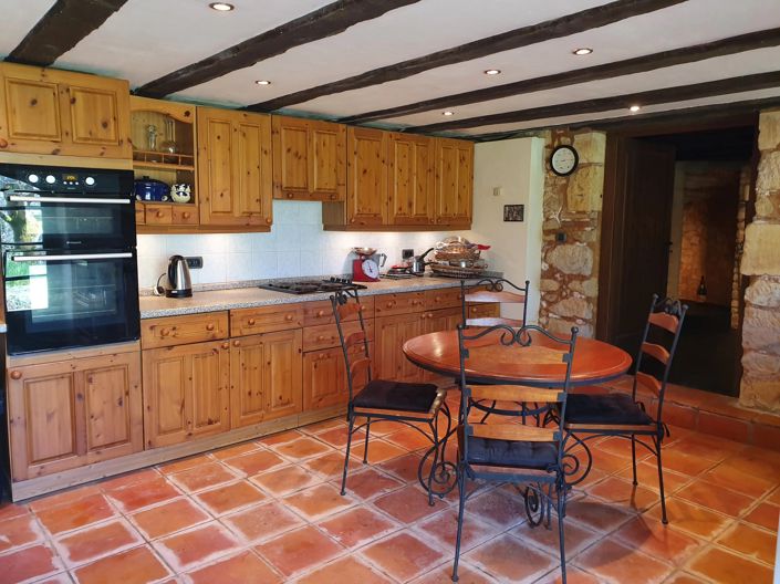 Image No.11-3 Bed House for sale