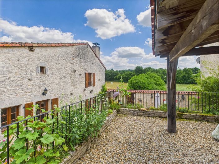 Image No.1-3 Bed House for sale