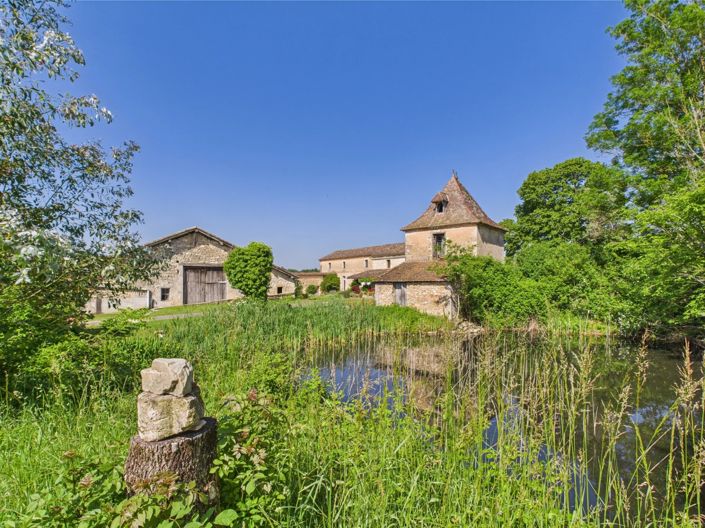 Image No.1-3 Bed House for sale