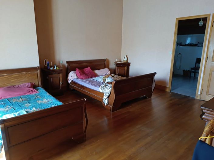 Image No.7-4 Bed House for sale