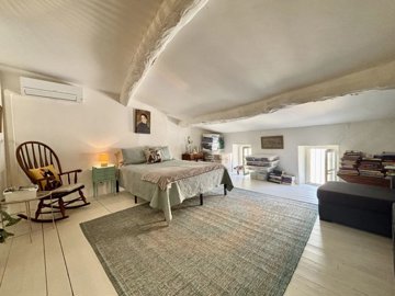 fa658b9d8af2b78c0b0b4415c40174475a2eb5f9b6403