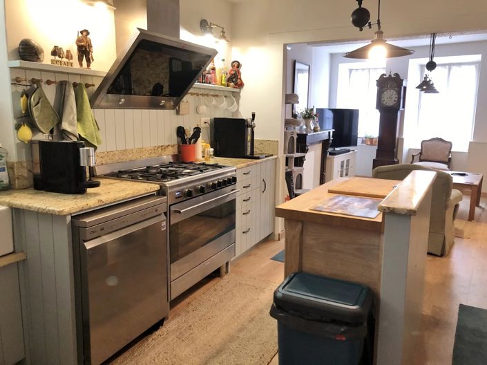 Image No.3-6 Bed House for sale